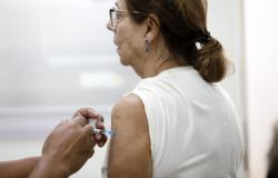 PBH reforça importância de receber a vacina contra a gripe e abre novo local